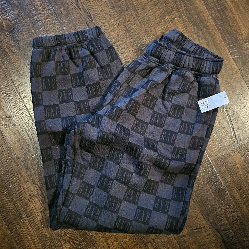 NWT Gap Logo Sweatpants Joggers - kids size 10